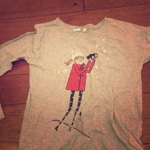 Grey long sleeve shirt